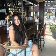 Profesora de lengua castellana imparte clases a personas de todas las edades